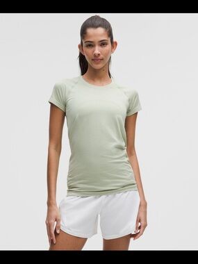 Swiftly tech short sleeve 2.0 NWT size 2